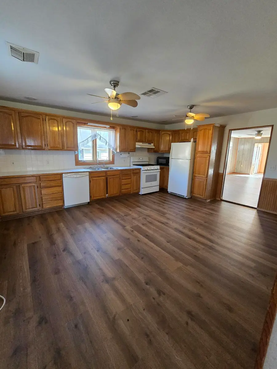 406 W Wishart Street, Monett, MO 65708 - Image #3