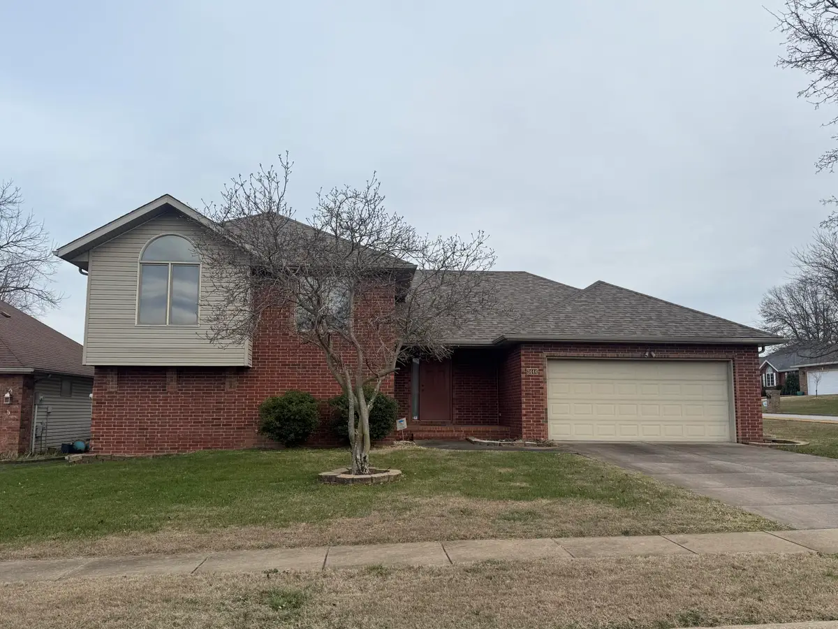 3444 S Briarwood Court, Springfield, MO 65807 - Image #1