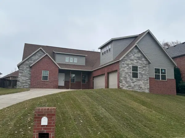 3334 S Saratoga Avenue, Springfield, MO 65804