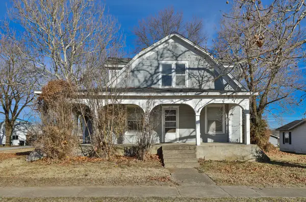 259 E Jefferson Street, Marshfield, MO 65706