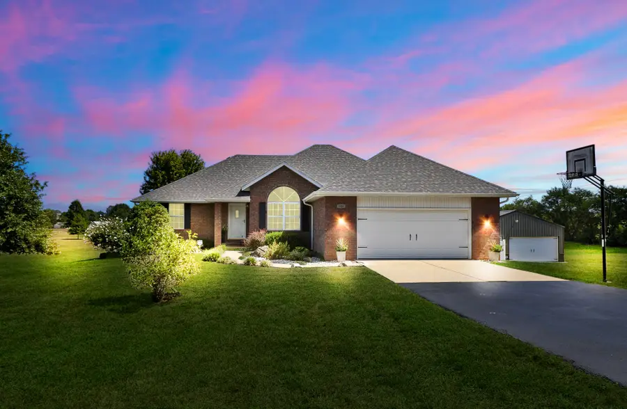 810 Moon Valley Road, Ozark, MO 65721 - Image #2