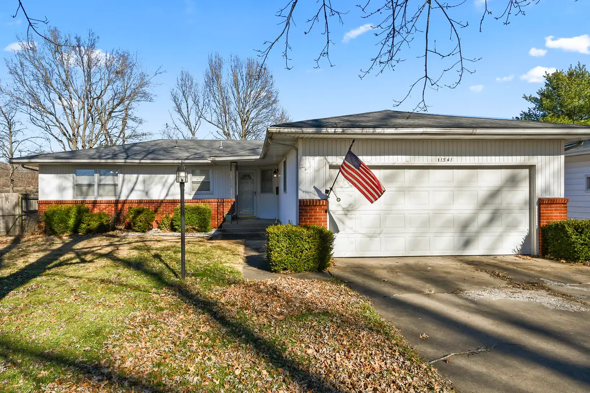 1541 E Crestview Street, Springfield, MO 65804 - Image #1