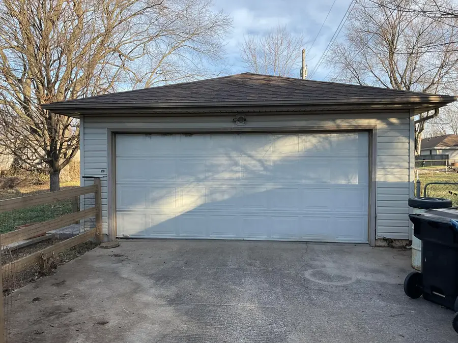 2325 E Sharon Street, Springfield, MO 65803 - Image #2