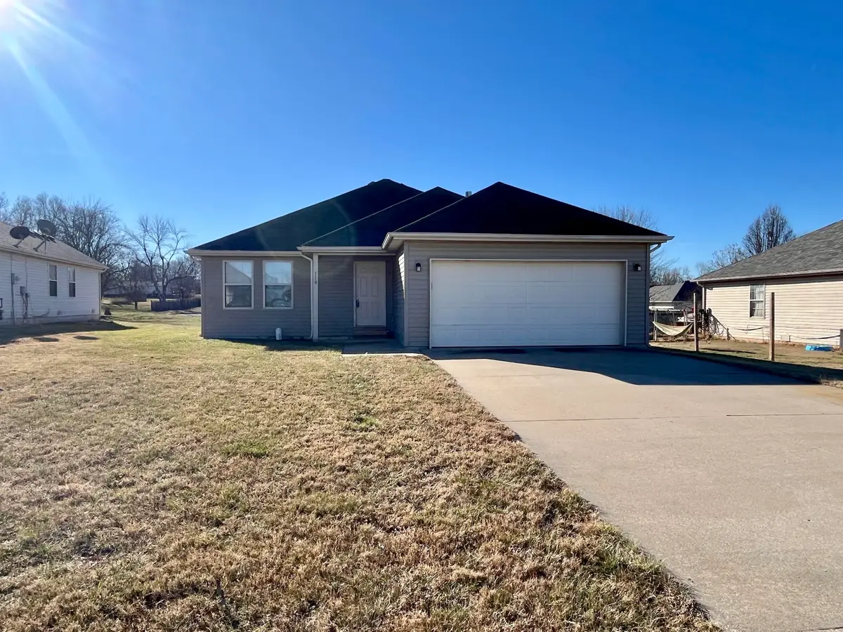 330 W Summit Street, Aurora, MO 65605 - Image #1