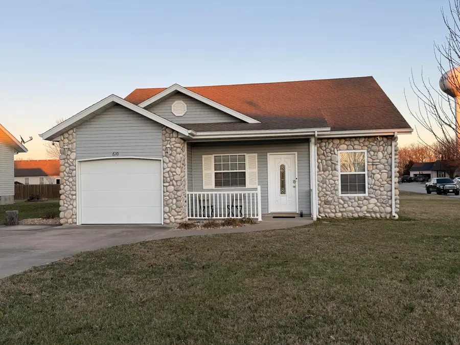 610 S Sunrise Street, Strafford, MO 65757 - Image #2
