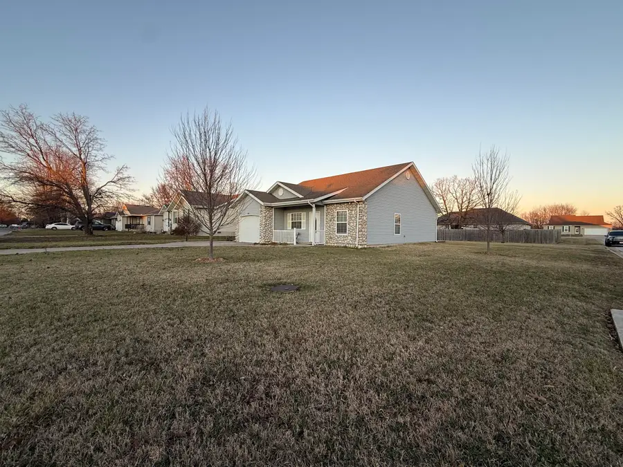 610 S Sunrise Street, Strafford, MO 65757 - Image #3