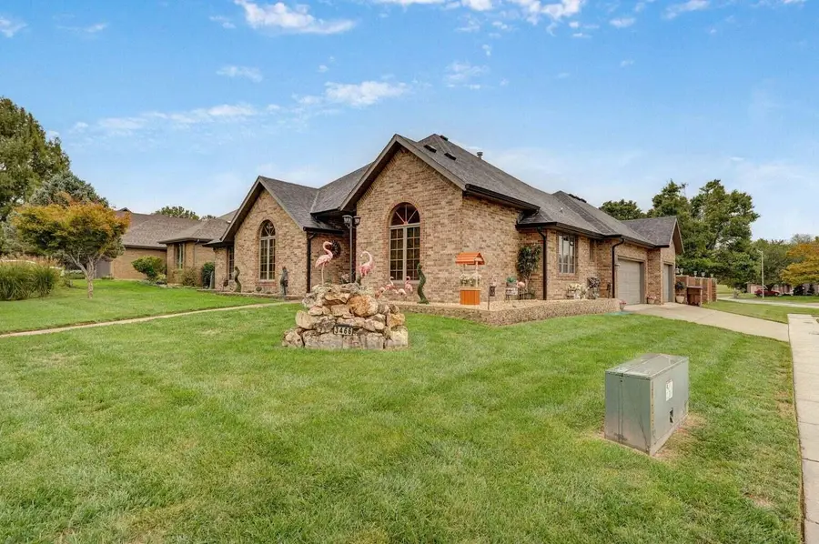 3466 W Beechwood Street, Springfield, MO 65807 - #3