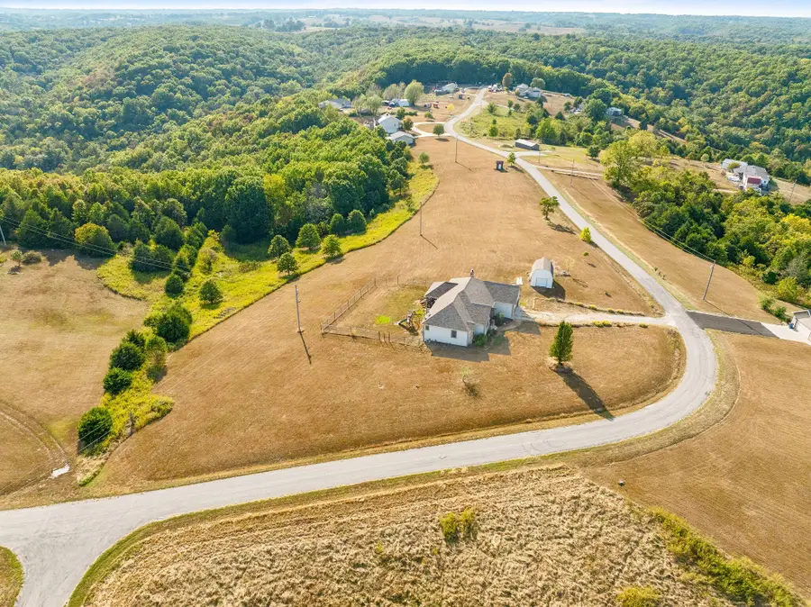 710 Hilltop Vista Road, Reeds Spring, MO 65737 - Image #3