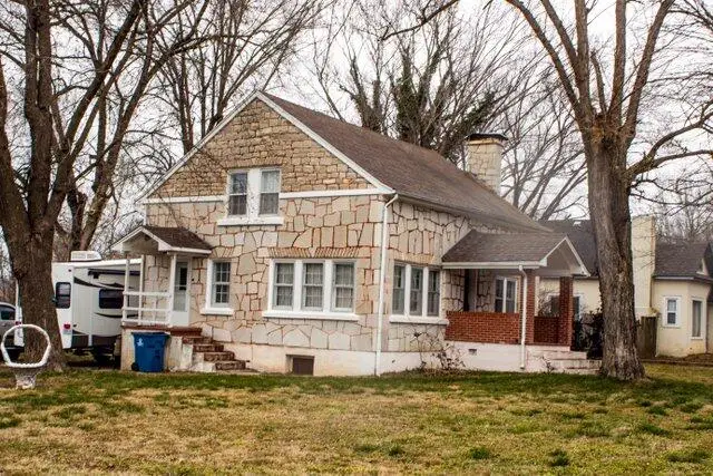 202 N Hemphill Street, Crane, MO 65633 - Image #2