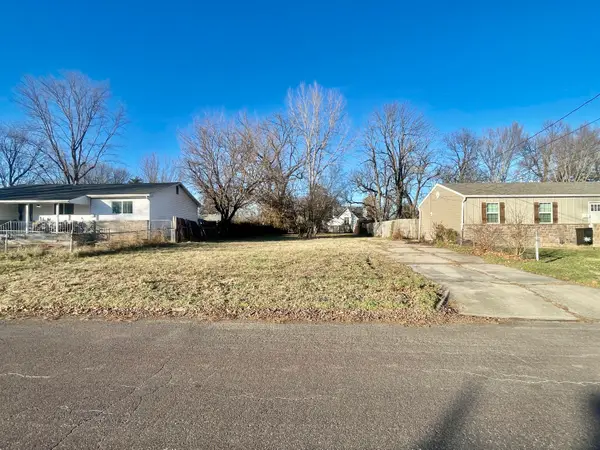 1711 W Webster Street, Springfield, MO 65802
