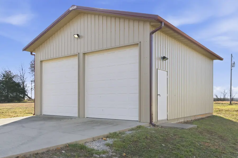 10058 Farm Road 2015, Monett, MO 65708 - Image #2