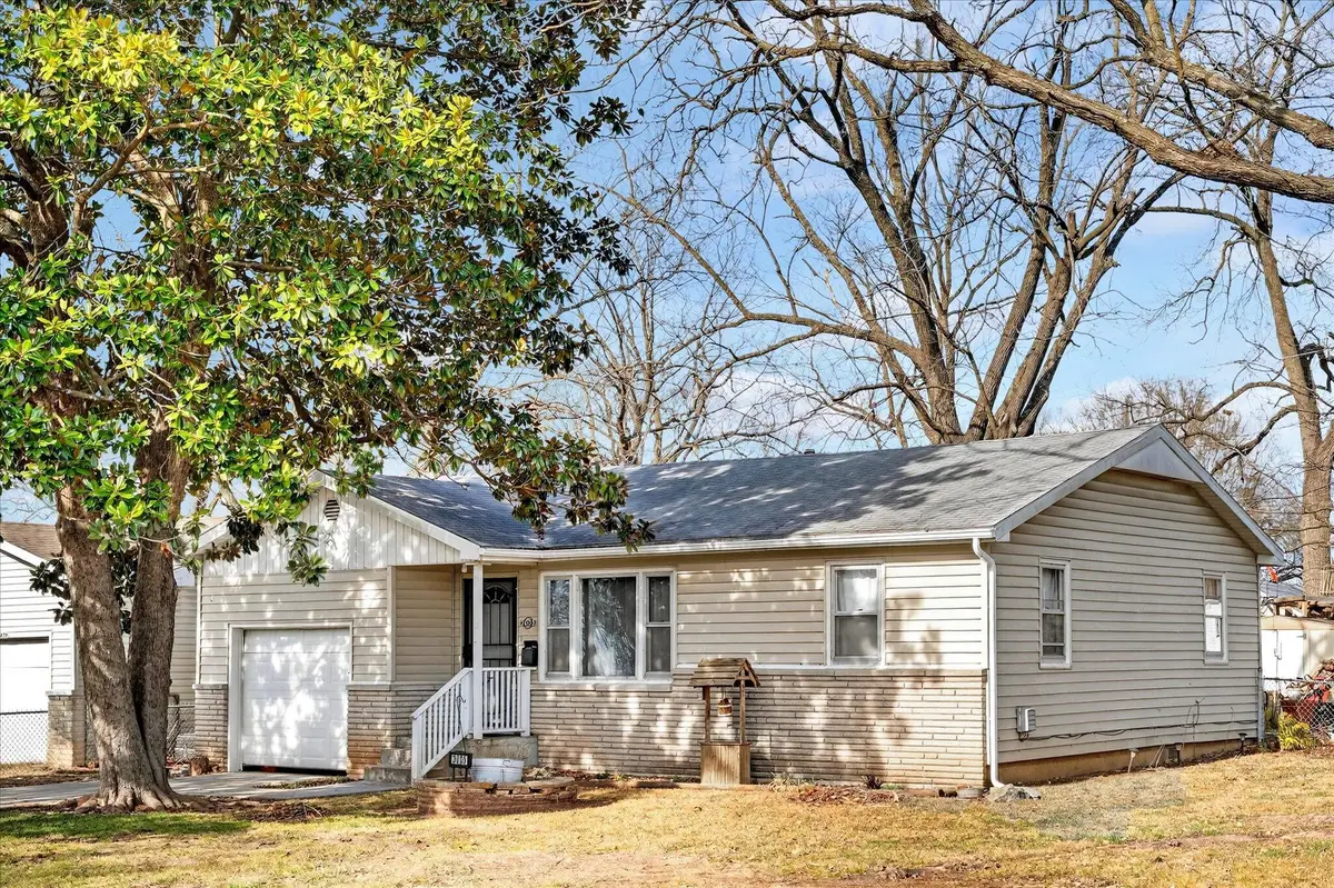 3035 W College Street, Springfield, MO 65802 - Image #1