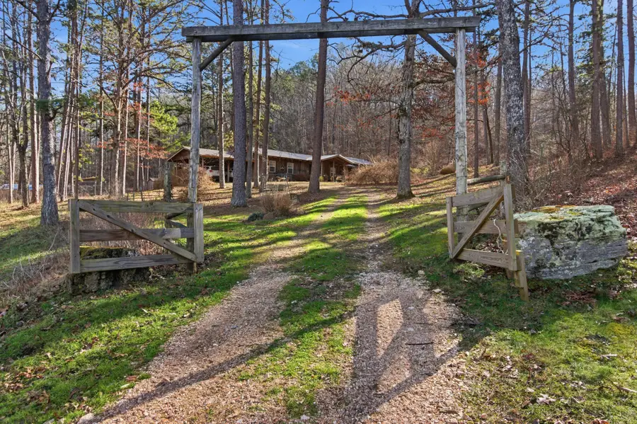 37286 County Road Ee-270, Vanzant, MO 65768 - Image #2