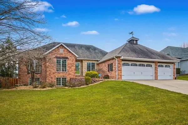 3772 E Chattanooga Drive, Springfield, MO 65809
