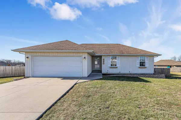 207 N Christopher Lane, Clever, MO 65631