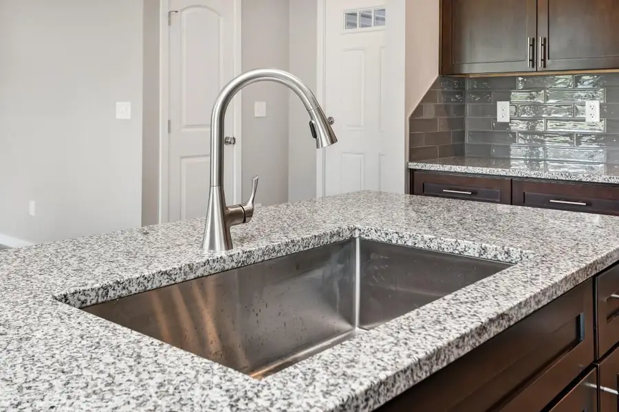 1033 Daytona Drive, Lebanon, MO 65536 - Image #3