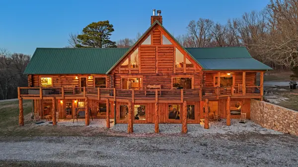 1709 Star Hollow Road, Washburn, MO 65772