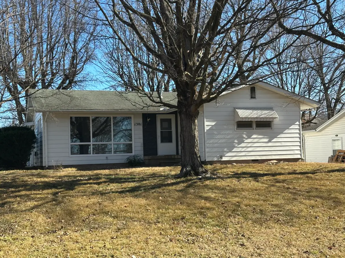 1301 Benton Avenue, Neosho, MO 64850 - Image #1