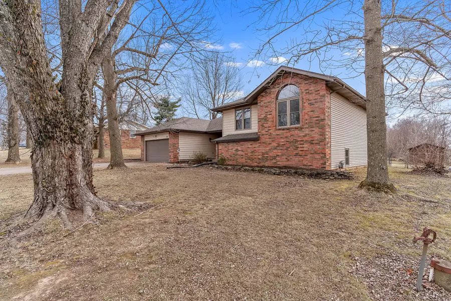 748 E Bluff Drive, Springfield, MO 65803 - Image #2