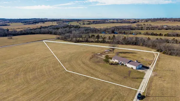 1757 Highway Kk, Bolivar, MO 65613