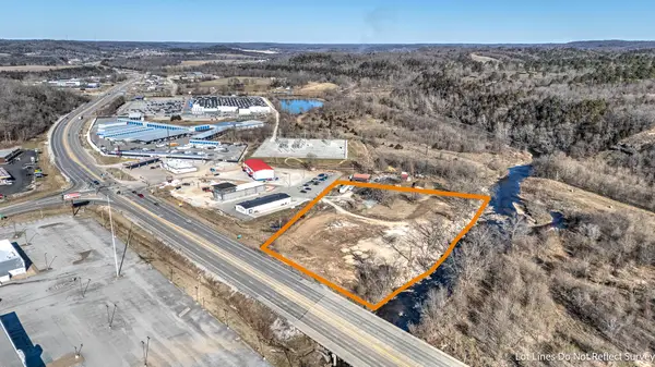 143 Missouri Lane, Pineville, MO 64856