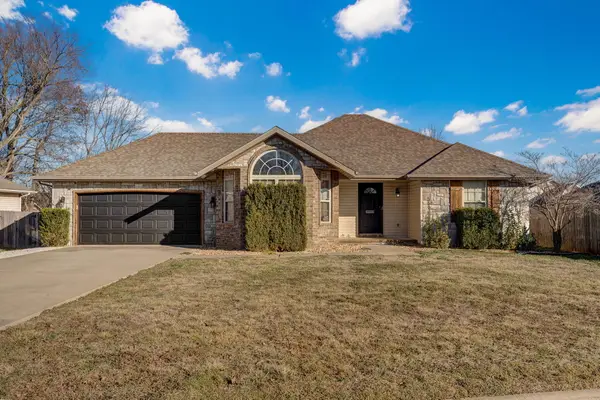 820 S Quade Road, Springfield, MO 65802