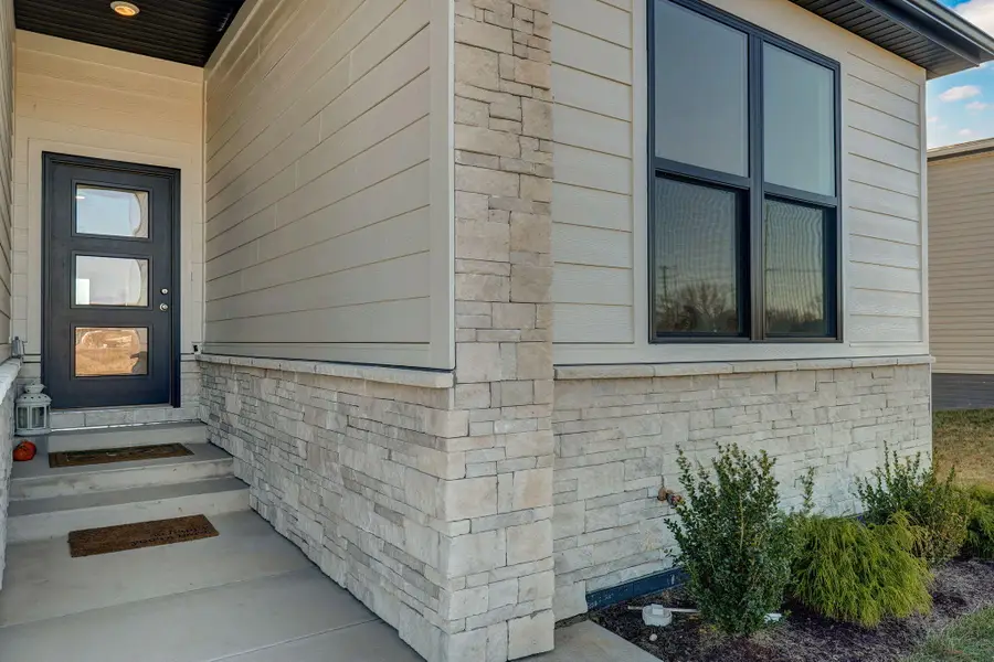 3974 E Wilson's Valley Boulevard, Brookline, MO 65619 - Image #2