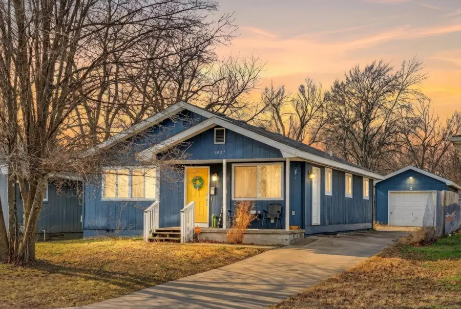 1027 N Warren Avenue, Springfield, MO 65802 - Image #2