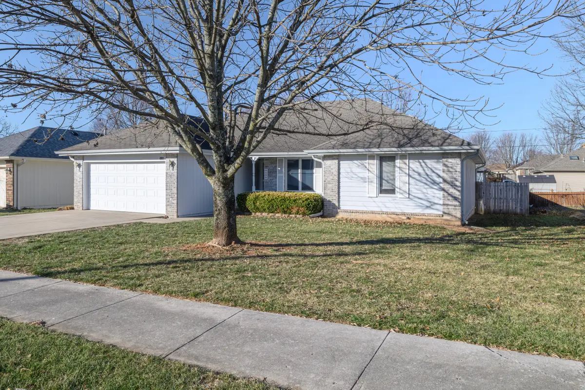 3135 S Newton Avenue, Springfield, MO 65807 - Image #1