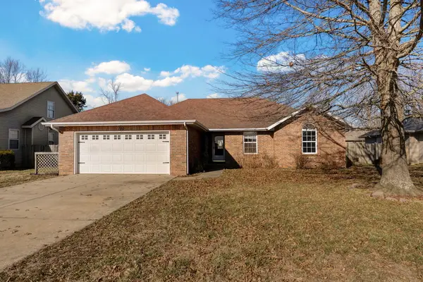 150 Pineridge Boulevard, Rogersville, MO 65742