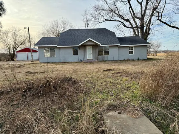 20720 Kodiak Road, Goodman, MO 64843