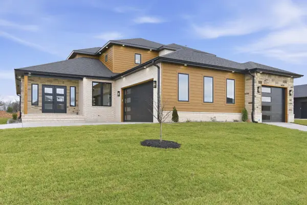 1772 E Cobblestone Drive, Ozark, MO 65721