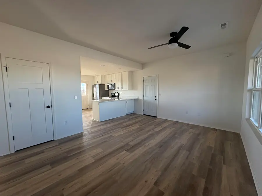 490 Texas Avenue, Lebanon, MO 65536 - Image #3