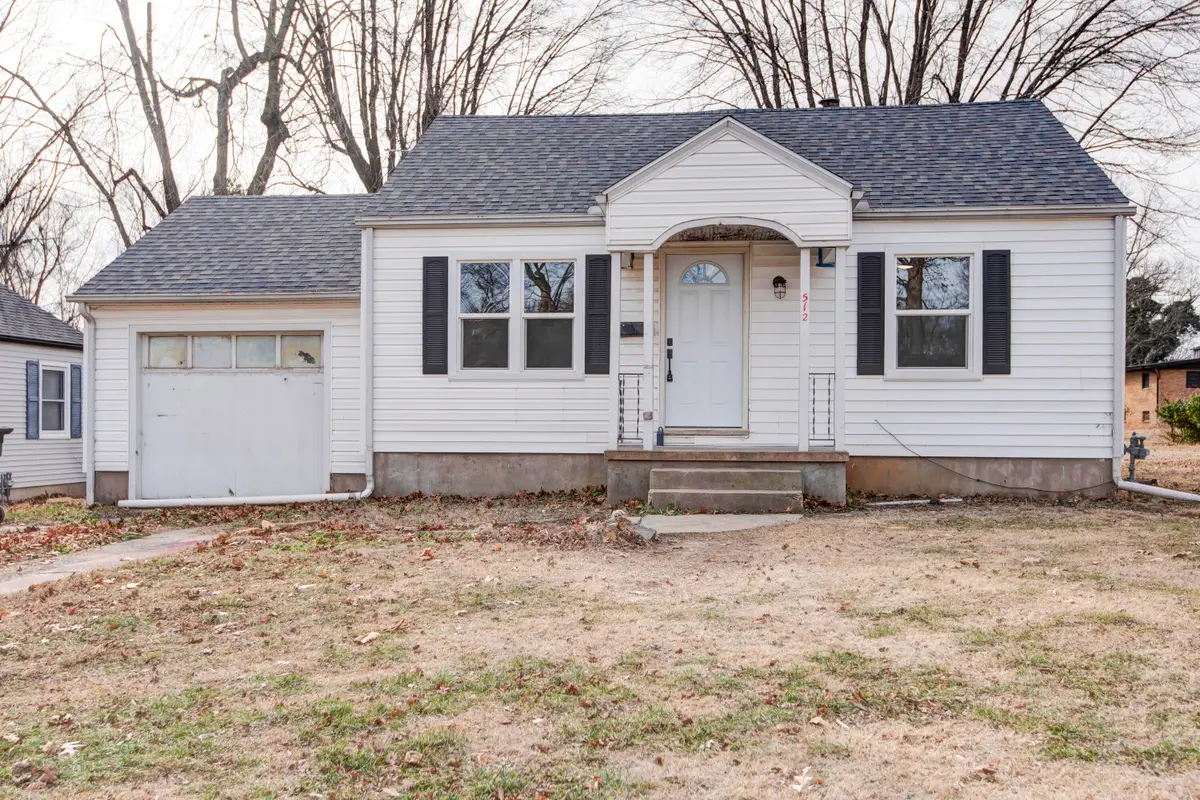 512 W College Street, Aurora, MO 65605 - Image #1