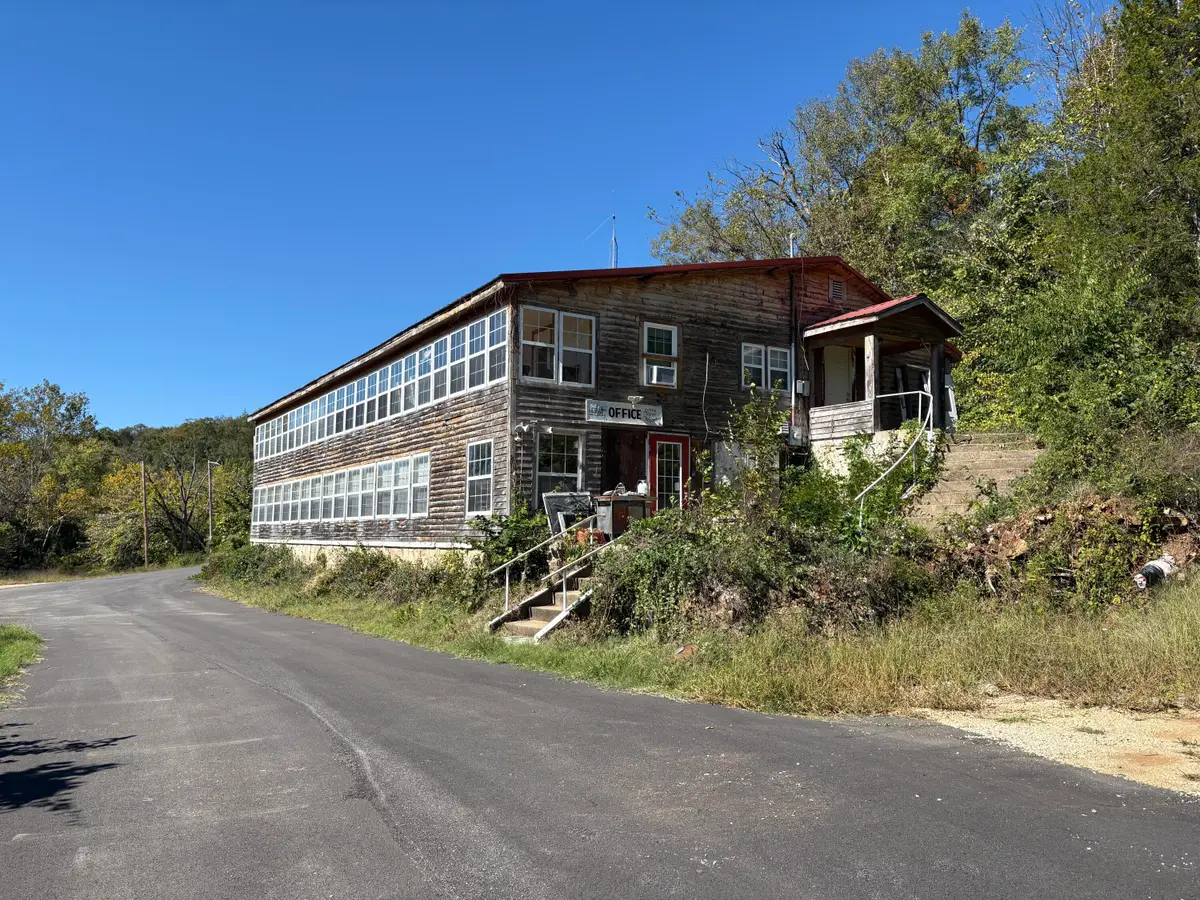 261 Cedar Point Road, Forsyth, MO 65653 - Image #1