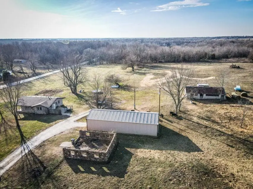 1533 N Farm Rd 89, Springfield, MO 65802 - #2