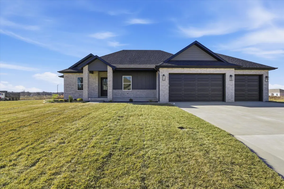 1371 N Collins Drive, Republic, MO 65738 - Image #1