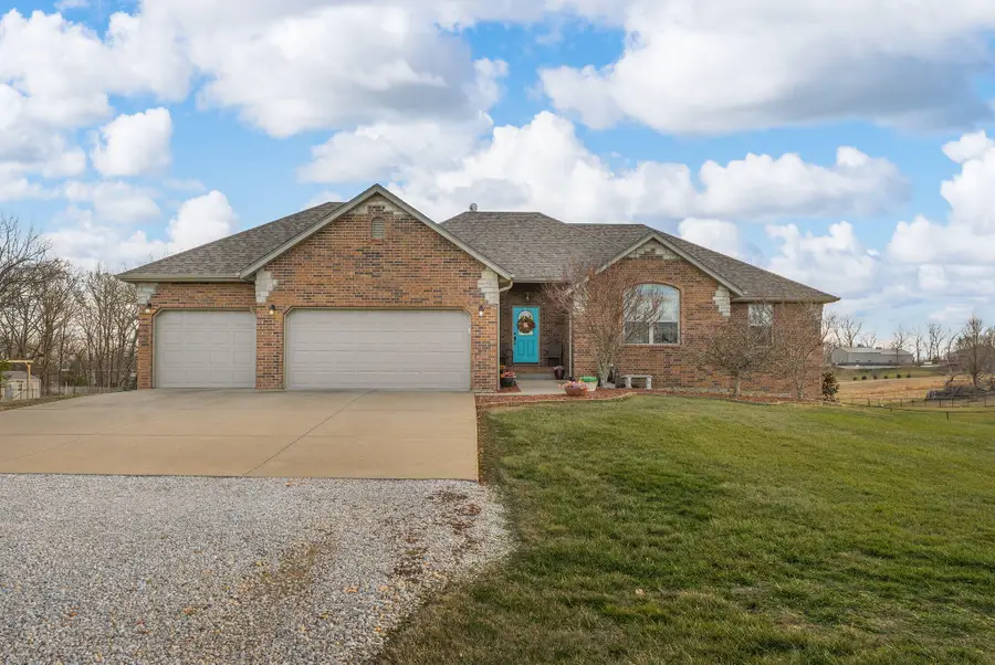 1054 W Itaska Road, Nixa, MO 65714 - Image #3