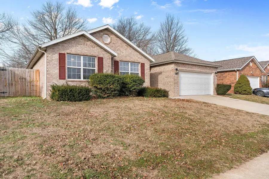 611 S Hazelnut Avenue, Springfield, MO 65802 - Image #3