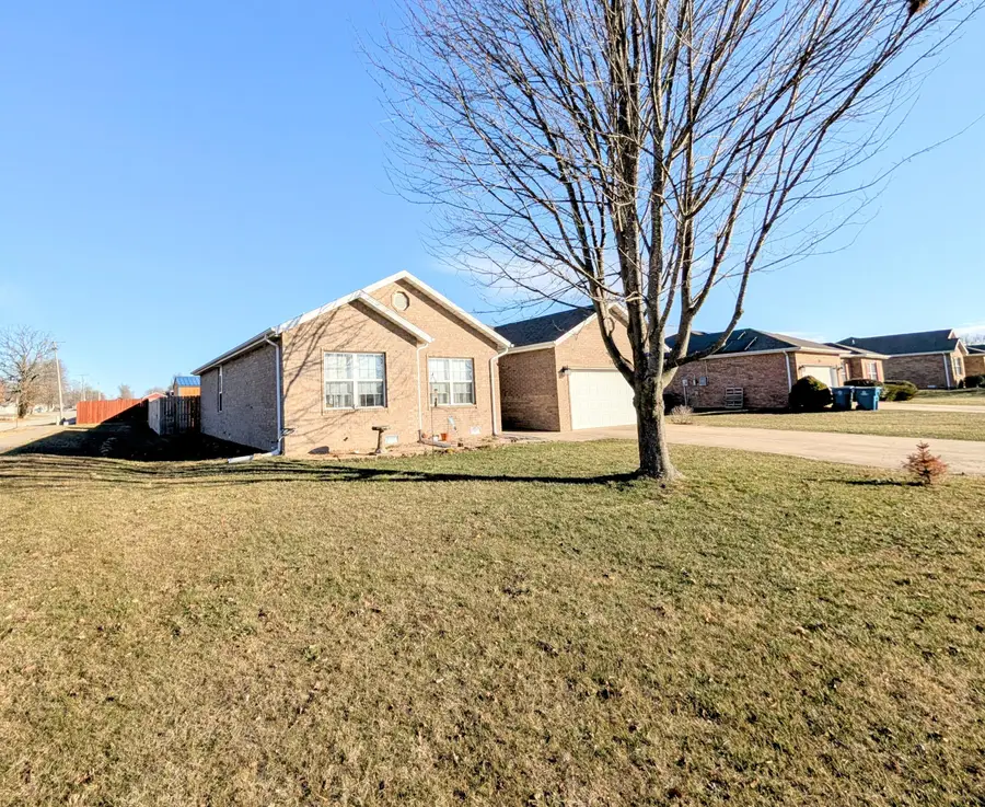 101 E Osage Street, Strafford, MO 65757 - Image #2