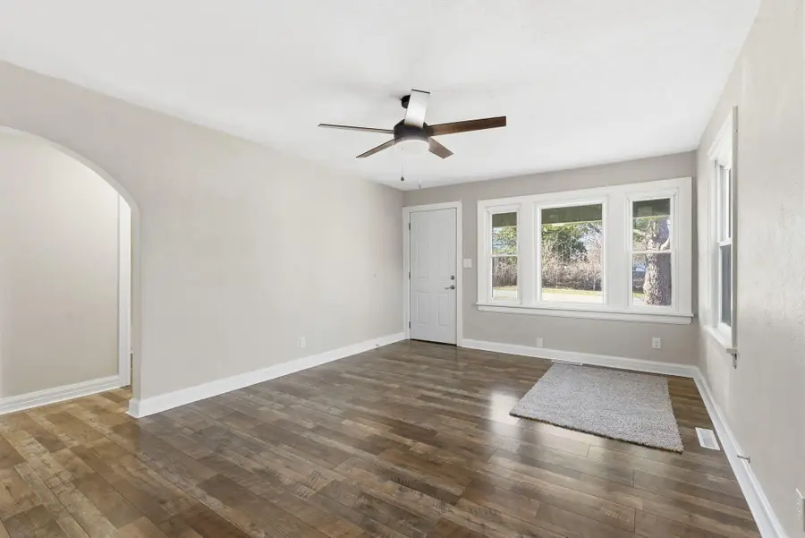 2514 N Campbell Avenue, Springfield, MO 65803 - Image #2