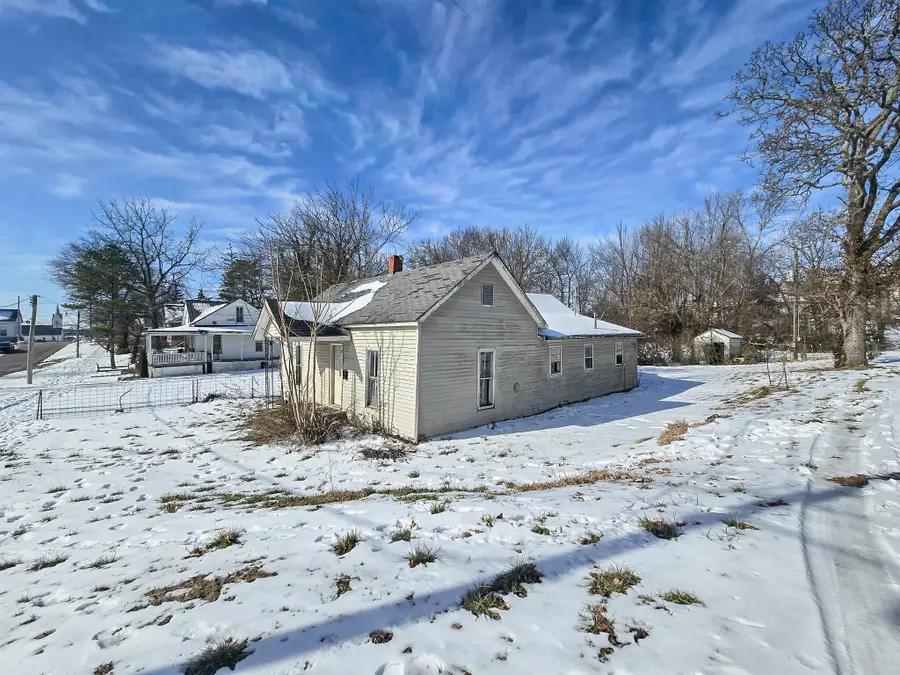 411 North Center Street, Willow Springs, MO 65793 - #3