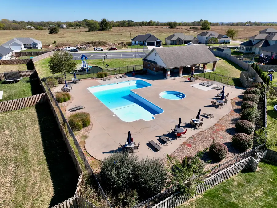 1892 E Vicksburg, Republic, MO 65738 - #3