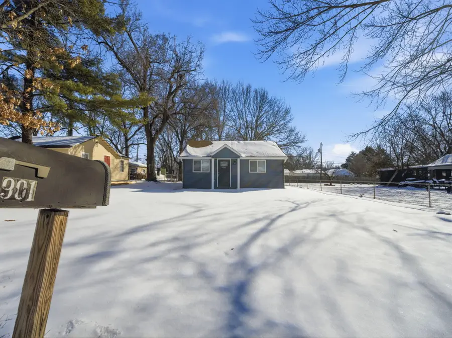 906 N Brown Avenue, Springfield, MO 65802 - #3