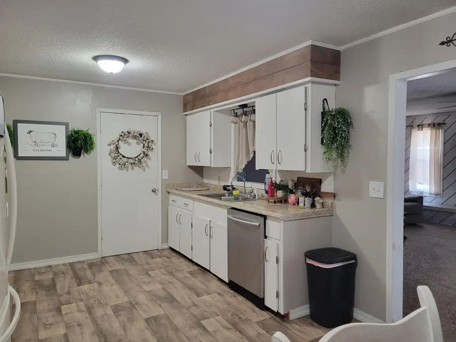 103 N Julie Avenue, Mansfield, MO 65704 - Image #3