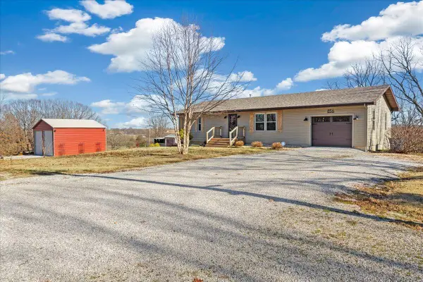 856 Hog Creek Road, Ozark, MO 65721