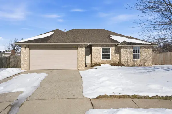 1901 E Overland Drive, Ozark, MO 65721