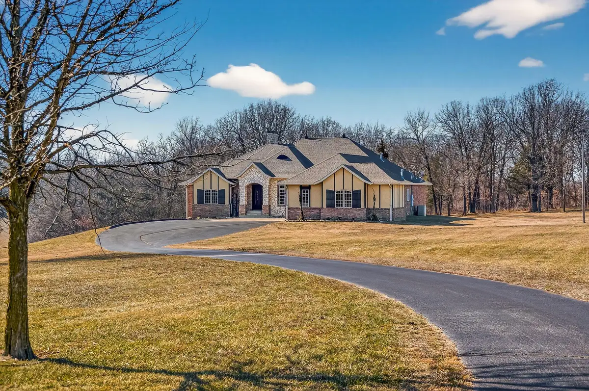 4225 N State Highway Ab, Springfield, MO 65803 - #1