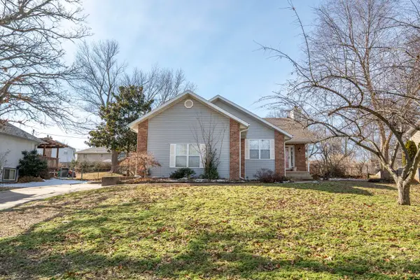 5827 S Farm Road 157, Springfield, MO 65810