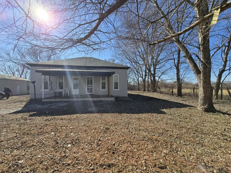 506 W 4th Street, Calhoun, MO 65323 - #2